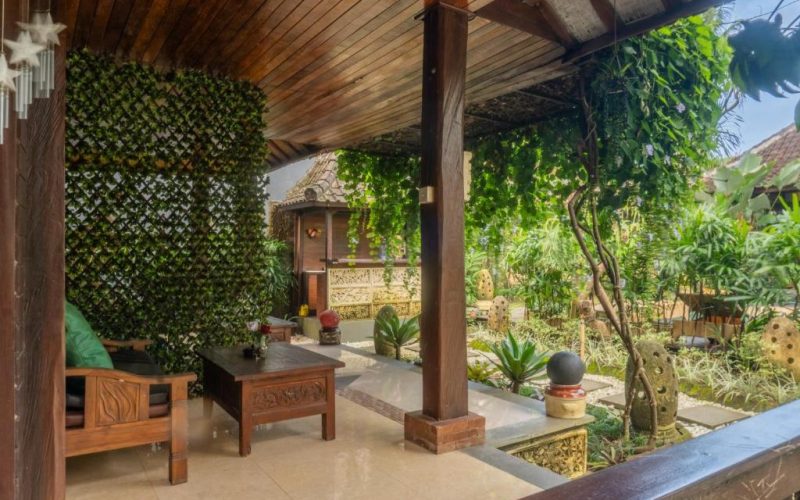 deluxe-apartment-718342352