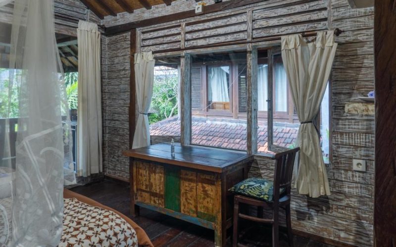 superior-apartment-718338060